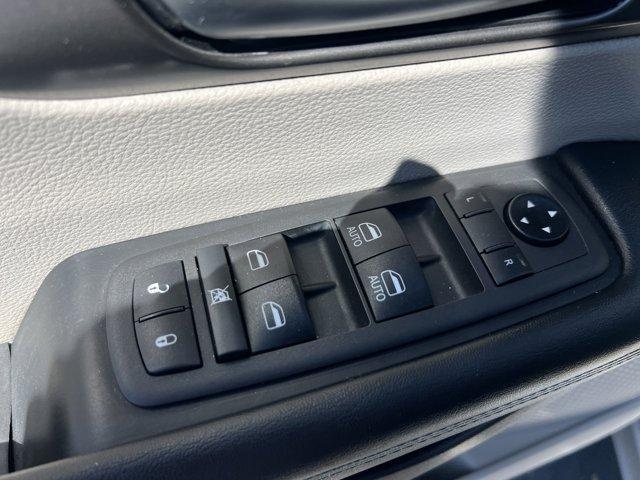 used 2021 Chrysler Pacifica car, priced at $21,900
