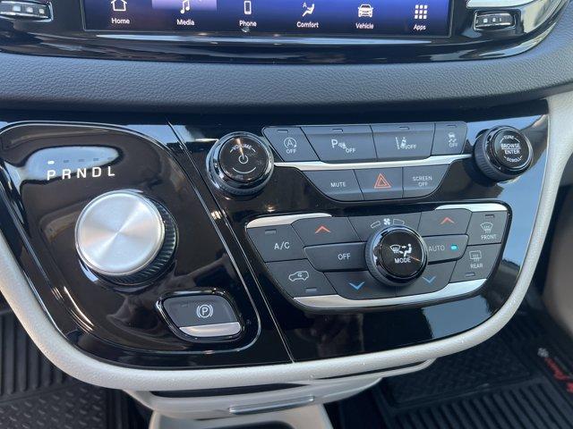 used 2021 Chrysler Pacifica car, priced at $21,900