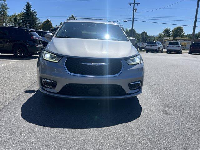 used 2021 Chrysler Pacifica car, priced at $21,900