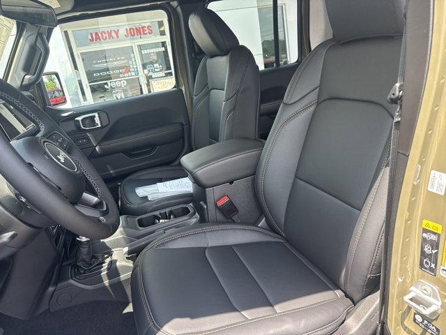 new 2025 Jeep Gladiator car, priced at $48,390