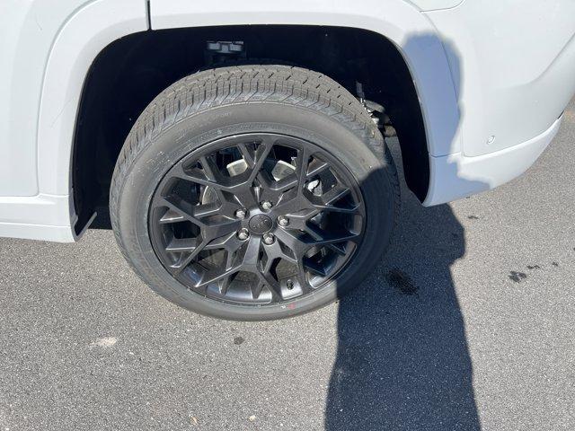 new 2025 Jeep Grand Cherokee car, priced at $61,984