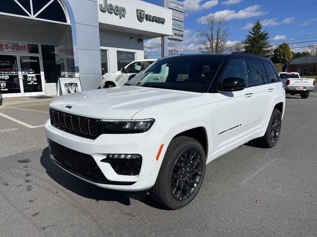 new 2025 Jeep Grand Cherokee car, priced at $61,984