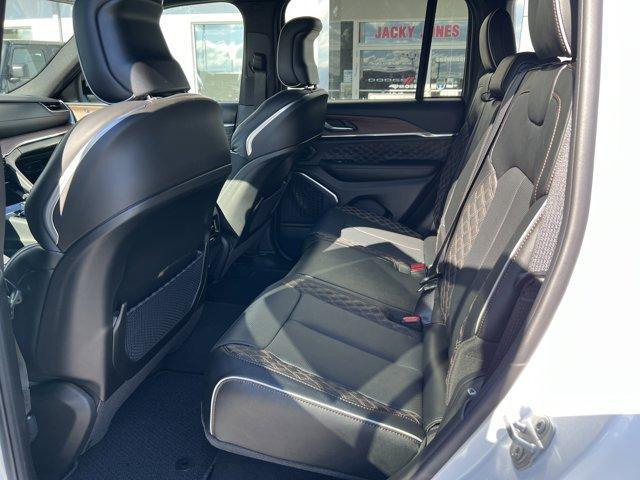 new 2025 Jeep Grand Cherokee car, priced at $61,984