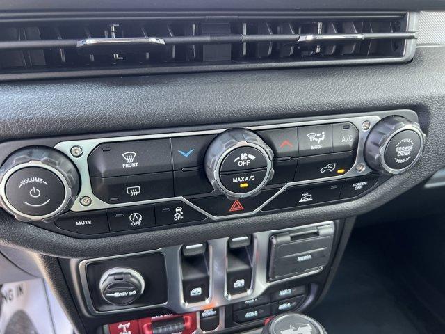 new 2025 Jeep Wrangler car, priced at $47,190