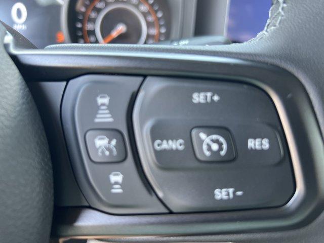 new 2025 Jeep Wrangler car, priced at $47,190