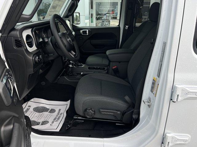 new 2025 Jeep Wrangler car, priced at $48,161