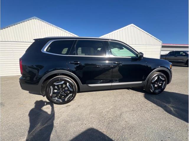 new 2025 Kia Telluride car, priced at $43,330