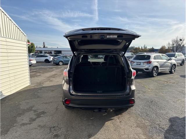 used 2014 Toyota Highlander car, priced at $18,997