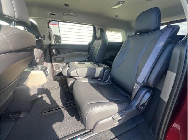 new 2025 Kia Carnival car, priced at $44,360