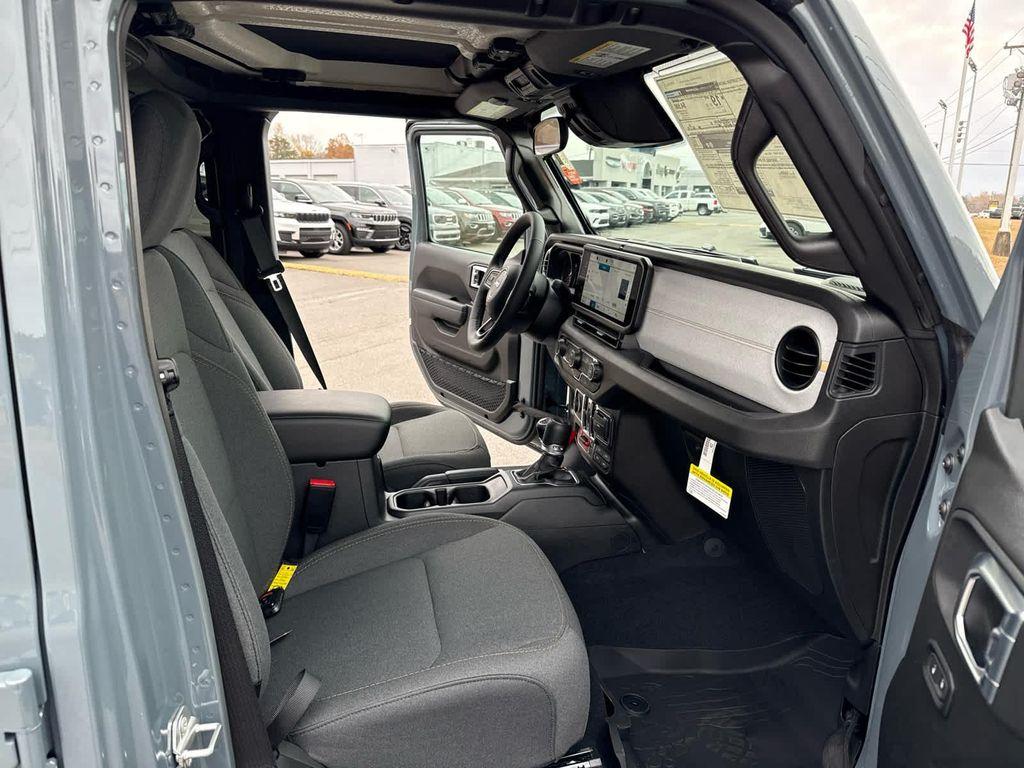 new 2026 Jeep Gladiator car, priced at $51,987