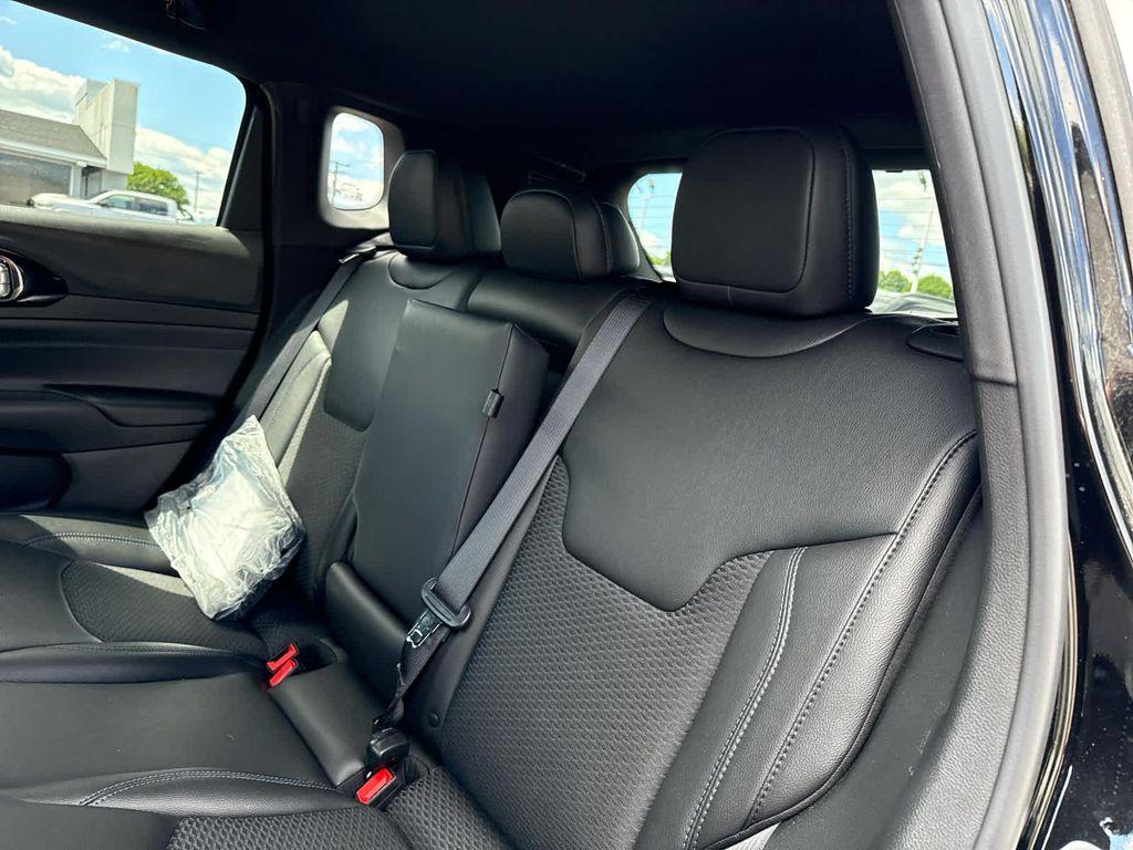 new 2025 Jeep Compass car, priced at $31,497