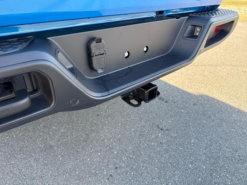 new 2026 Jeep Gladiator car, priced at $51,987