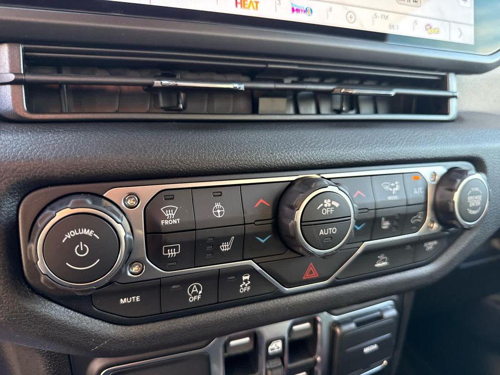 new 2026 Jeep Gladiator car, priced at $50,986