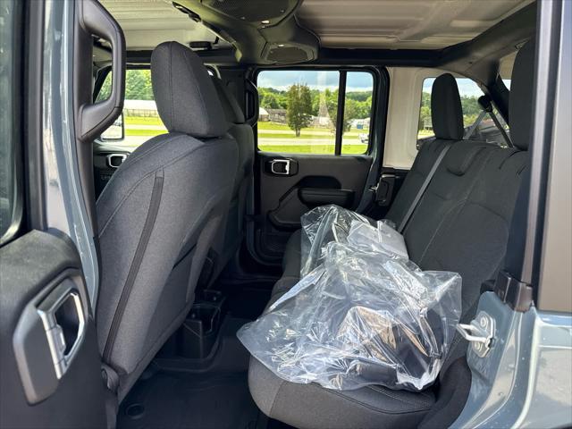 new 2025 Jeep Wrangler car, priced at $45,456