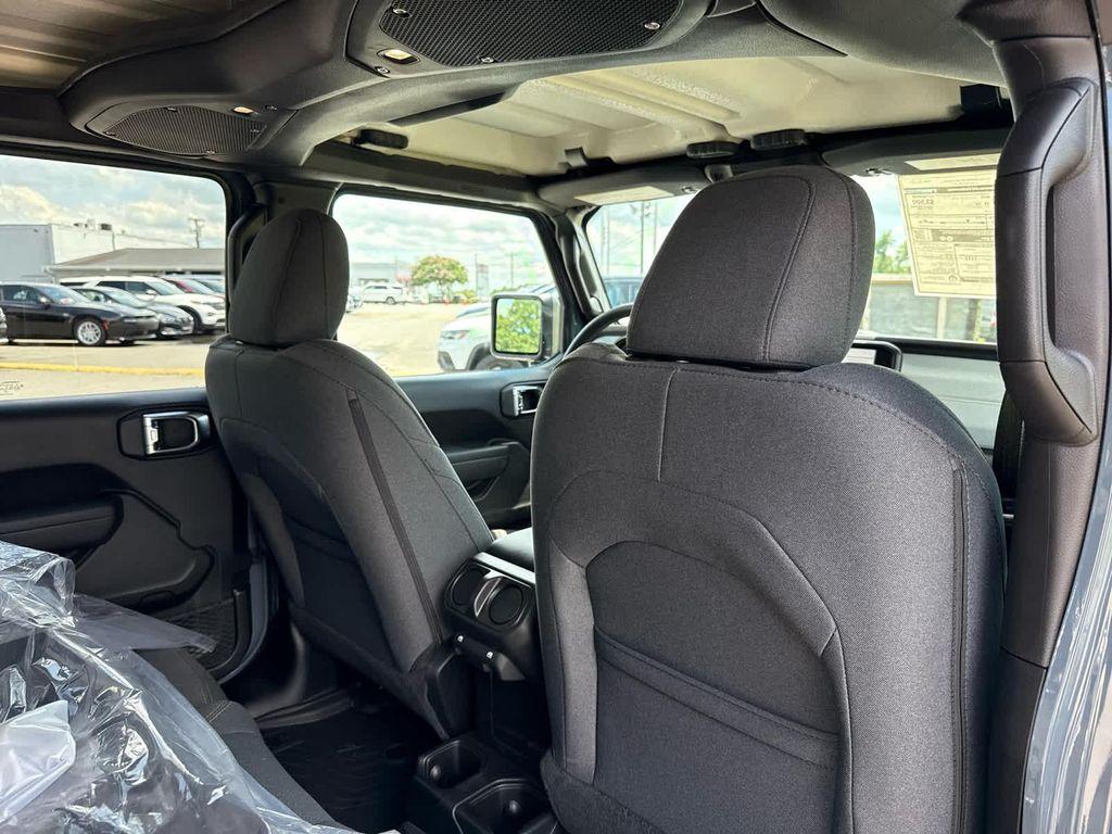 new 2025 Jeep Wrangler car, priced at $44,956