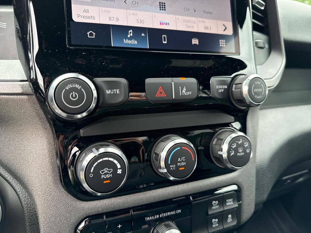 new 2025 Ram 1500 car, priced at $46,987
