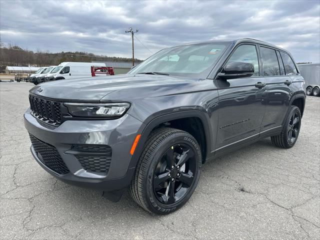 new 2025 Jeep Grand Cherokee car, priced at $43,600