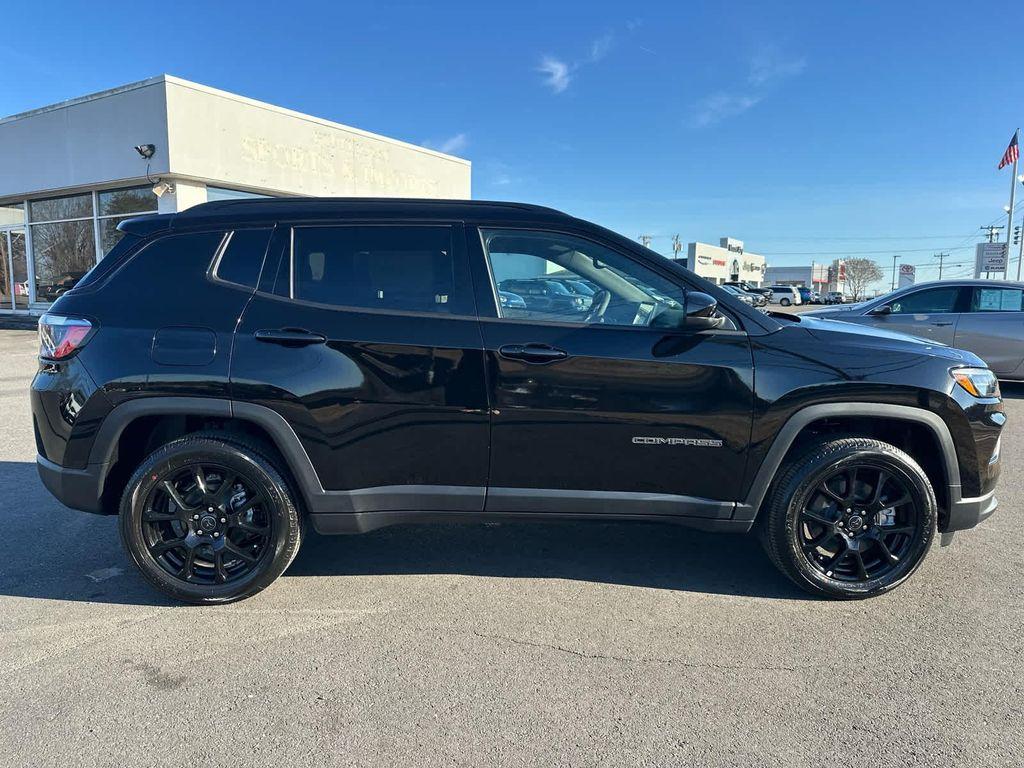 new 2025 Jeep Compass car, priced at $31,995