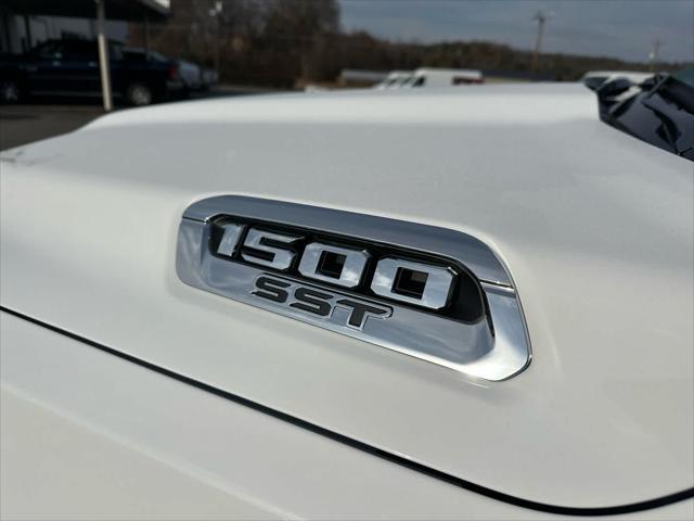 new 2025 Ram 1500 car, priced at $59,461