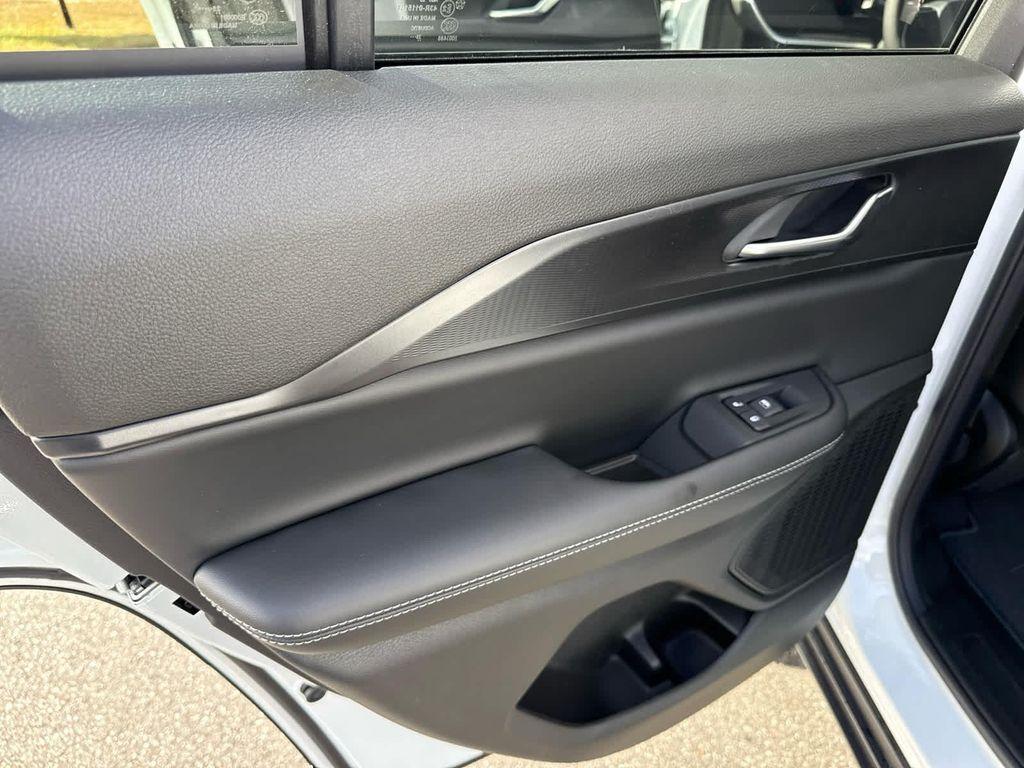 new 2025 Jeep Grand Cherokee car, priced at $45,987