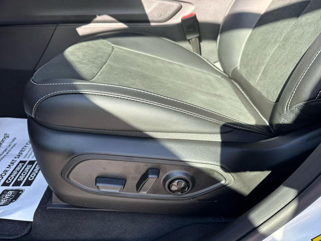 new 2025 Jeep Grand Cherokee car, priced at $45,987