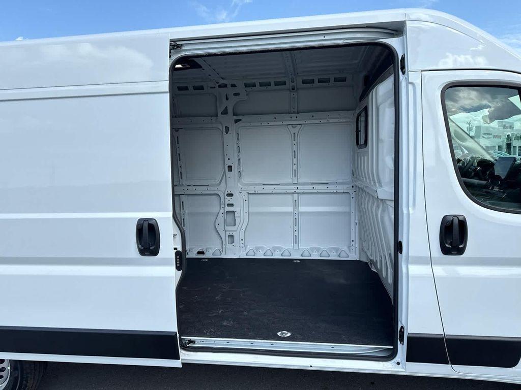 new 2025 Ram ProMaster 2500 car, priced at $53,733