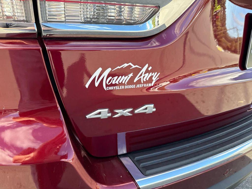 used 2017 Jeep Grand Cherokee car, priced at $11,497