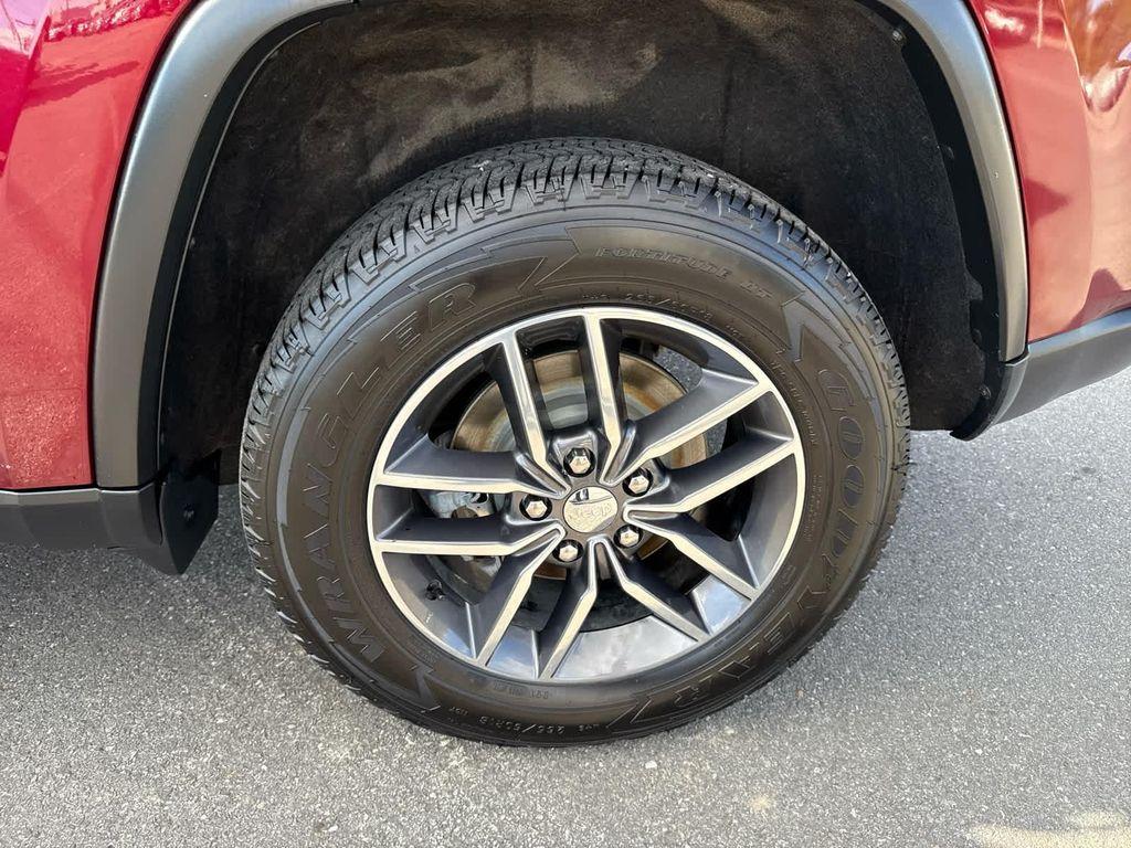 used 2017 Jeep Grand Cherokee car, priced at $11,497