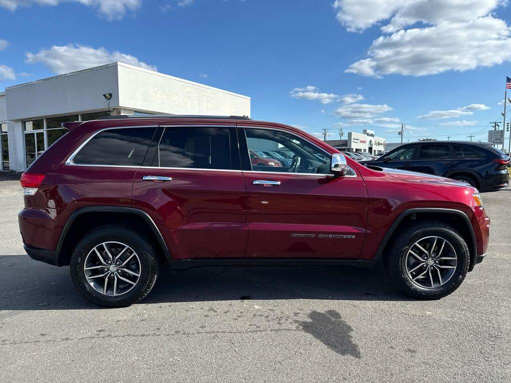 used 2017 Jeep Grand Cherokee car, priced at $11,497