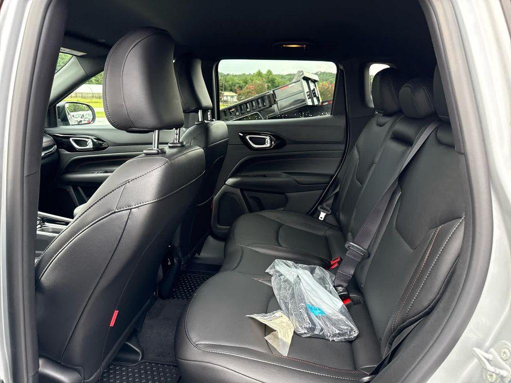 new 2025 Jeep Compass car, priced at $35,987