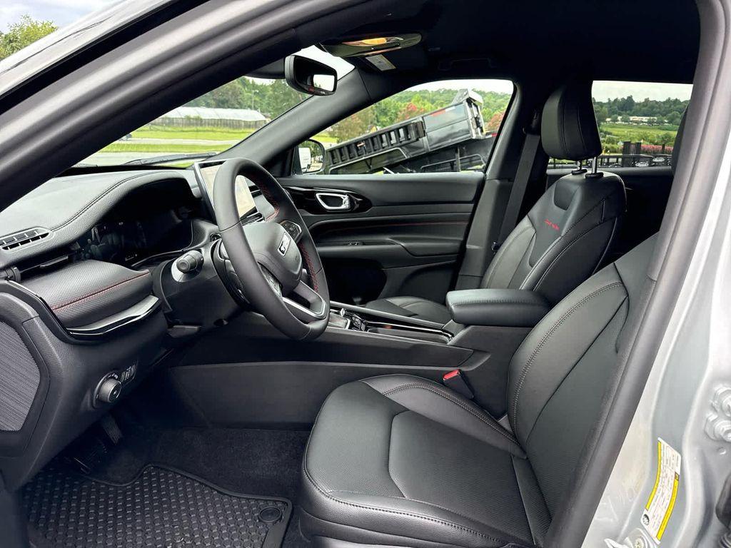 new 2025 Jeep Compass car, priced at $35,987