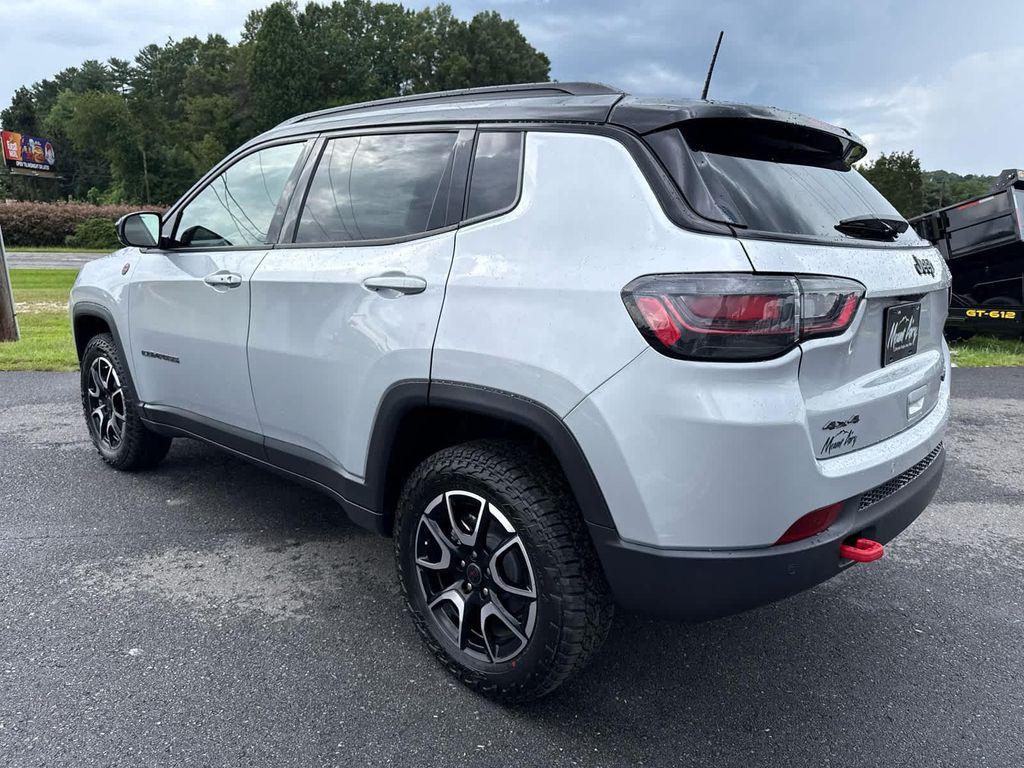 new 2025 Jeep Compass car, priced at $35,987