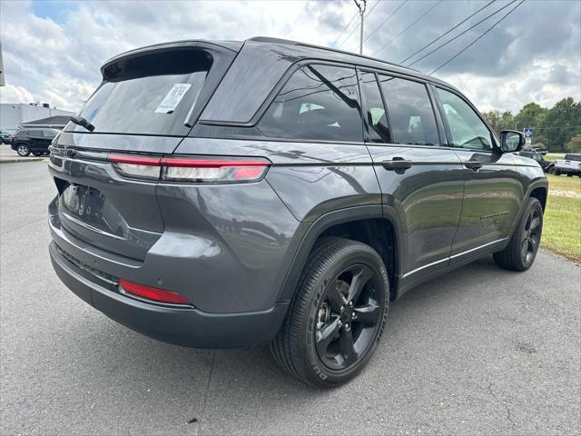 used 2023 Jeep Grand Cherokee car, priced at $38,997