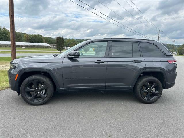 used 2023 Jeep Grand Cherokee car, priced at $38,997