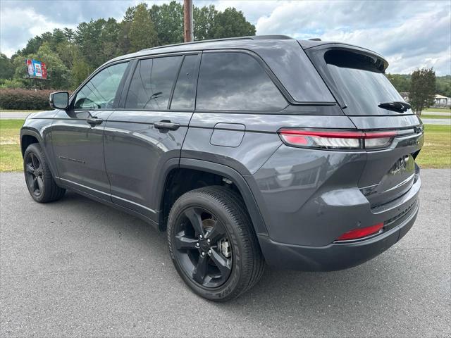 used 2023 Jeep Grand Cherokee car, priced at $38,997