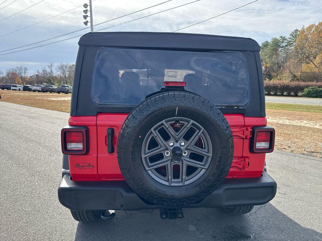 new 2026 Jeep Wrangler car, priced at $44,892