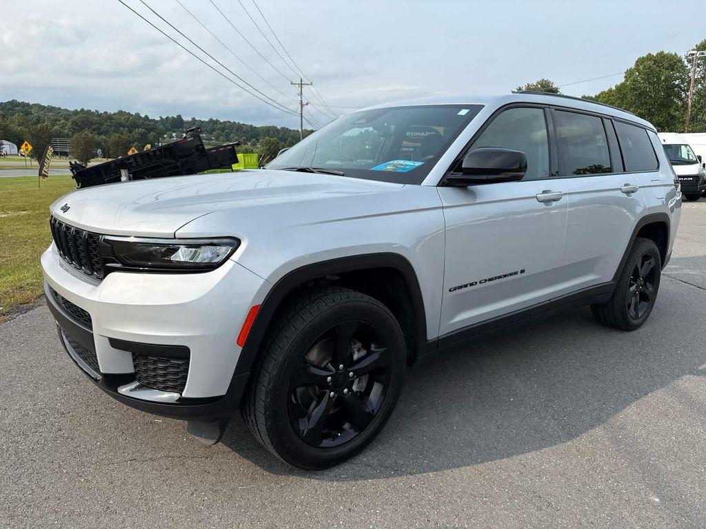used 2022 Jeep Grand Cherokee L car, priced at $25,597