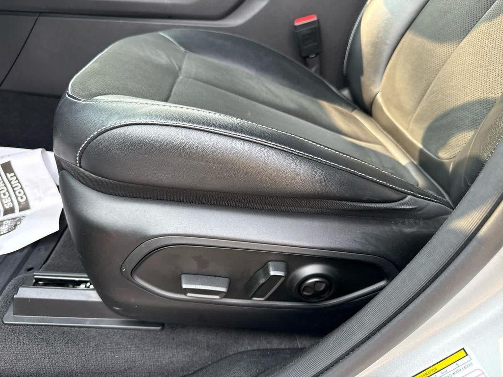 used 2022 Jeep Grand Cherokee L car, priced at $25,597