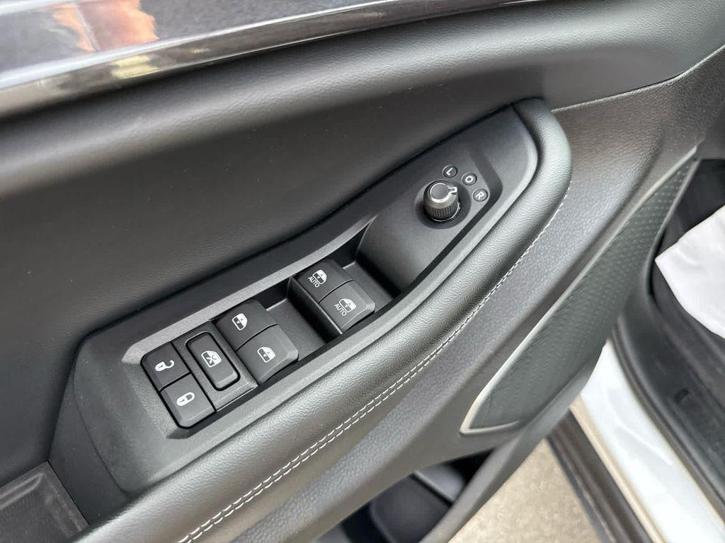 used 2022 Jeep Grand Cherokee L car, priced at $25,597