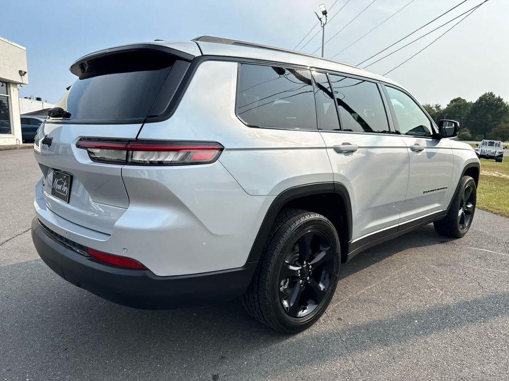 used 2022 Jeep Grand Cherokee L car, priced at $25,597