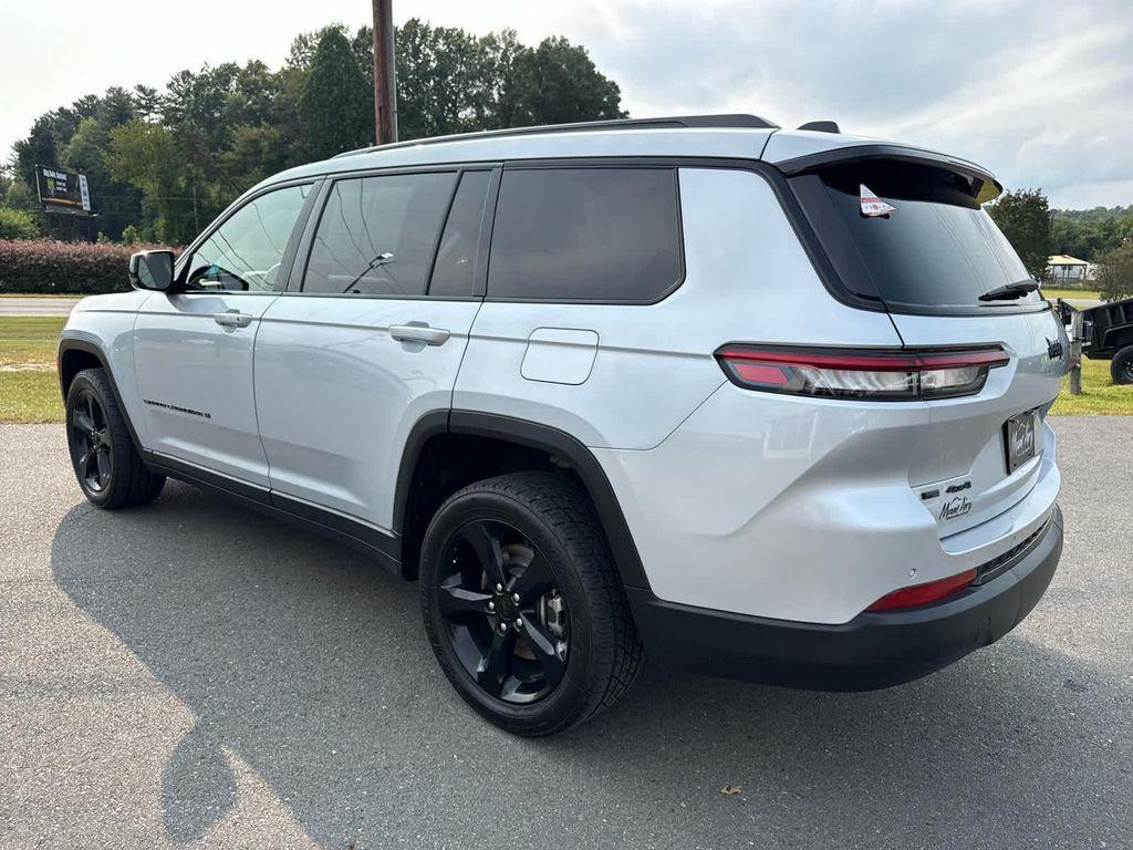 used 2022 Jeep Grand Cherokee L car, priced at $25,597