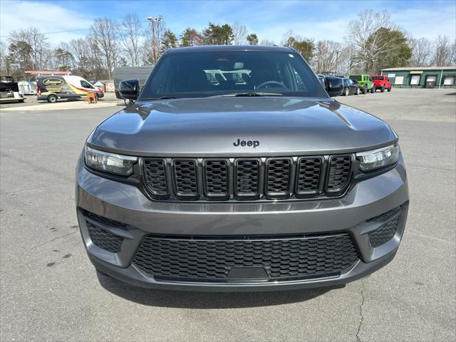 used 2024 Jeep Grand Cherokee car, priced at $36,999