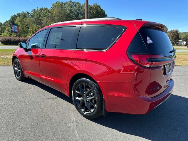 new 2025 Chrysler Pacifica car, priced at $56,540