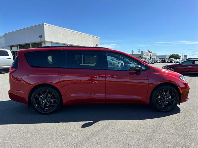 new 2025 Chrysler Pacifica car, priced at $56,540