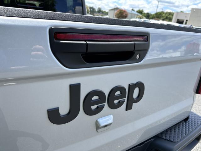 new 2023 Jeep Gladiator car, priced at $45,995