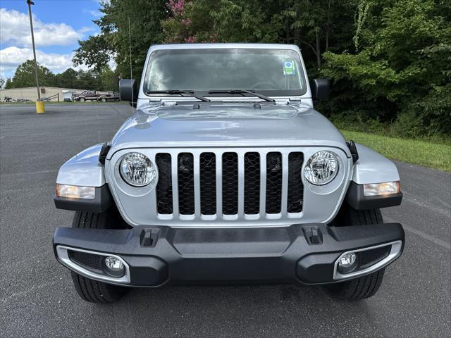 new 2023 Jeep Gladiator car, priced at $43,997