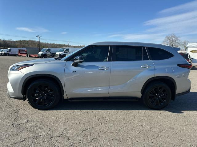 used 2024 Toyota Highlander car, priced at $44,997