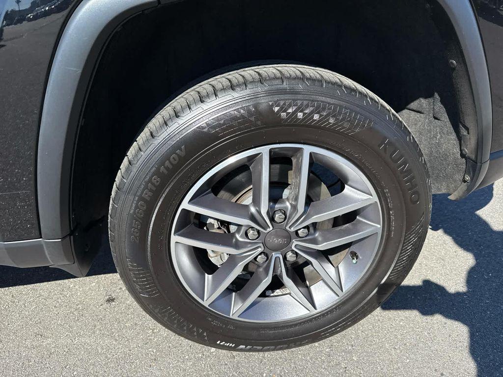 used 2021 Jeep Grand Cherokee car, priced at $23,597