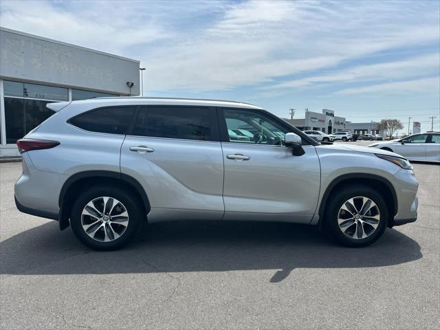used 2024 Toyota Highlander car, priced at $44,397