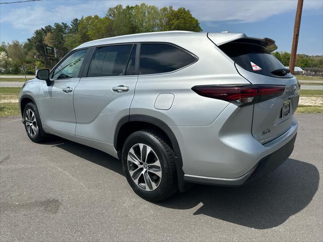used 2024 Toyota Highlander car, priced at $44,397